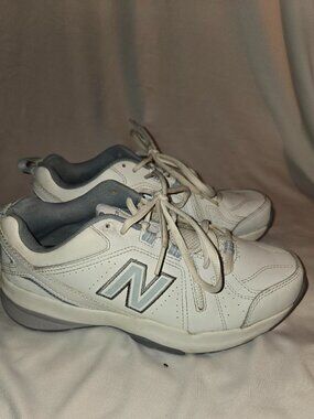 nce 608 V5 Sneakers Womens 7.5 B White Blue Leather Cross Trainers Shoes